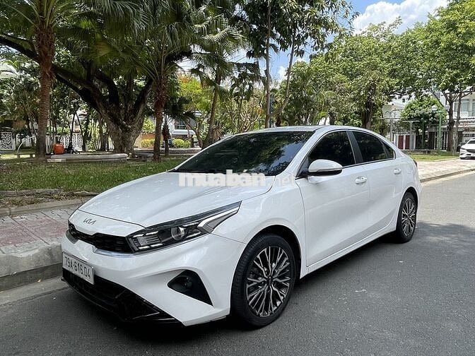 Cần bán lại Kia K3 Luxury 2021 xe còn rất mới