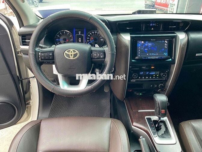 Fortuner xăng tự động 2017 màu trắng xe đẹp đi kỹ