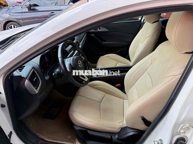 Mazda 3 2018 1.5 AT - 84000 km lên sẵn đồ chơi