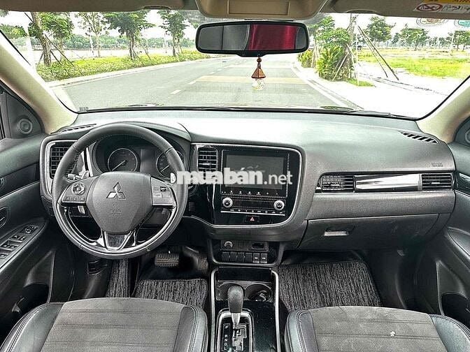 Mitsubishi Outlander 2022 - Odo 4,5vkm giá hợp lý