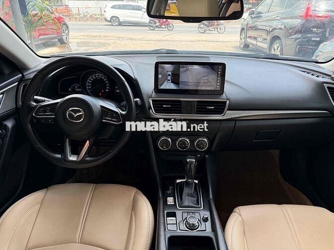 Mazda 3 2018 1.5 AT - 84000 km lên sẵn đồ chơi