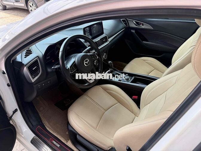 Mazda 3 2018 1.5 AT - 84000 km lên sẵn đồ chơi