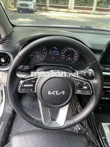 Cần bán lại Kia K3 Luxury 2021 xe còn rất mới