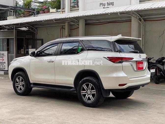 Fortuner xăng tự động 2017 màu trắng xe đẹp đi kỹ