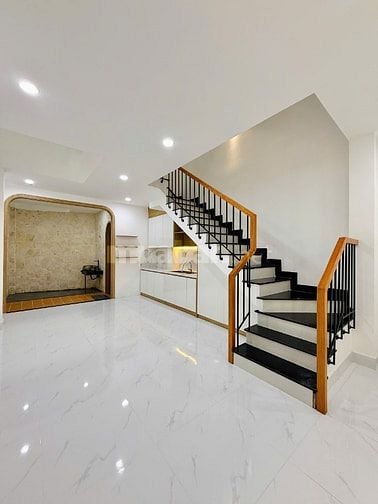 CHÍNH CHỦ BÁN NHÀ 205/ ĐS 8 ĐÚC 3 LẦU HẺM ĐẸP FULL NỘI THẤT GIÁ MỀM