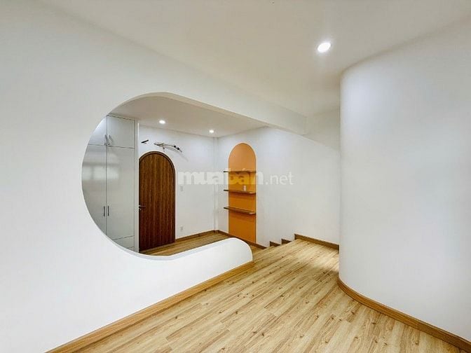 CHÍNH CHỦ BÁN NHÀ 205/ ĐS 8 ĐÚC 3 LẦU HẺM ĐẸP FULL NỘI THẤT GIÁ MỀM