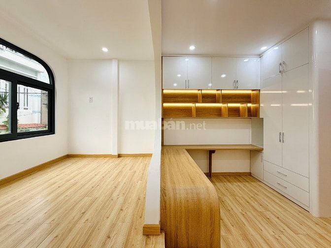 CHÍNH CHỦ BÁN NHÀ 205/ ĐS 8 ĐÚC 3 LẦU HẺM ĐẸP FULL NỘI THẤT GIÁ MỀM