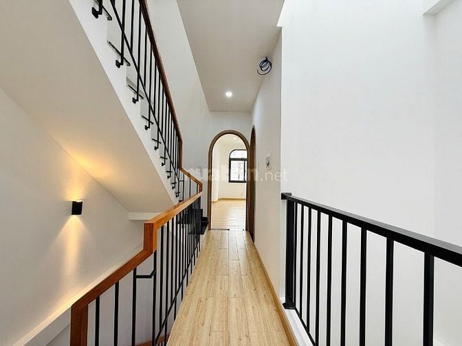 CHÍNH CHỦ BÁN NHÀ 205/ ĐS 8 ĐÚC 3 LẦU HẺM ĐẸP FULL NỘI THẤT GIÁ MỀM