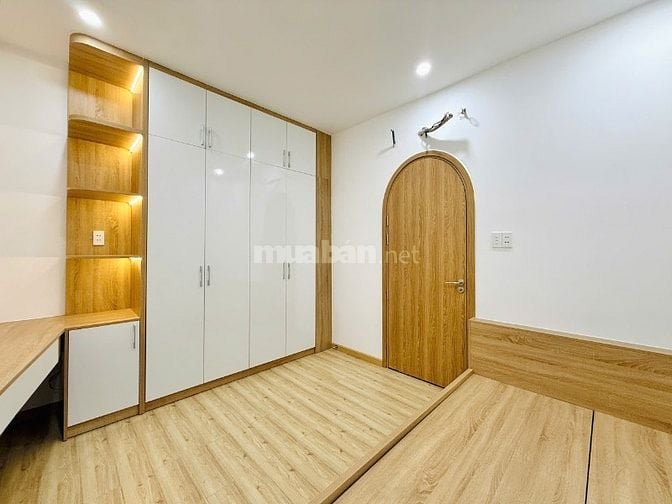 CHÍNH CHỦ BÁN NHÀ 205/ ĐS 8 ĐÚC 3 LẦU HẺM ĐẸP FULL NỘI THẤT GIÁ MỀM