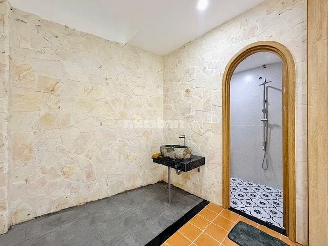 CHÍNH CHỦ BÁN NHÀ 205/ ĐS 8 ĐÚC 3 LẦU HẺM ĐẸP FULL NỘI THẤT GIÁ MỀM