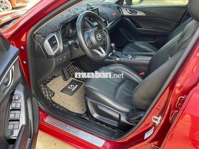Mazda 3 2017 1.5 AT Sedan - 60000 km
