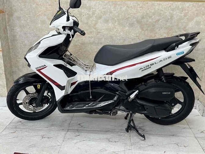 AB 125 đời 2022 màu trắng đỏ 43AH -027.36