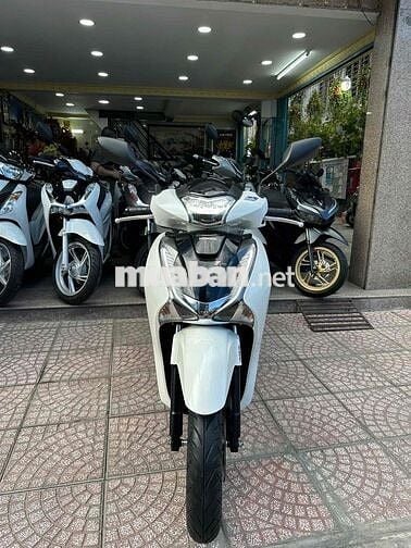 SH 150i ABS 2017 Trắng Đen BSTP Chính Chủ