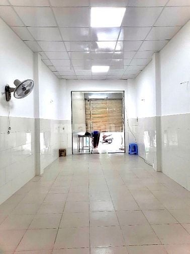 Nhà mặt tiền nở hậu, ngay cao đẳng Vinatex