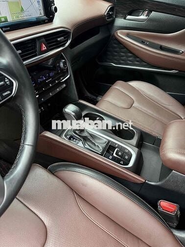 Hyundai Santa Fe 2019 2.2D Premium - 90000 km