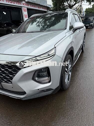 Hyundai Santa Fe 2019 2.2D Premium - 90000 km