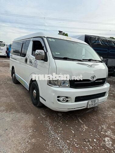 Toyota Hiace máy dầu 6N 850kg xe rất đẹp.