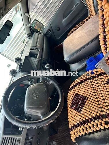 Toyota Hiace máy dầu 6N 850kg xe rất đẹp.