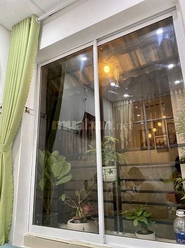 Nhà nhỏ xinh SHR dt10,5m2 đúc thật 2 lầu Nguyễn Ngọc Lộc trung tâm Q10