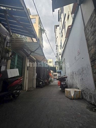 Nhà nhỏ xinh SHR dt10,5m2 đúc thật 2 lầu Nguyễn Ngọc Lộc trung tâm Q10