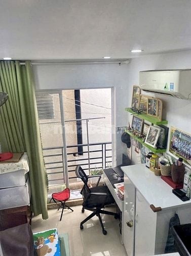 Nhà nhỏ xinh SHR dt10,5m2 đúc thật 2 lầu Nguyễn Ngọc Lộc trung tâm Q10