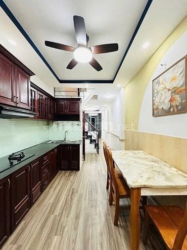 Hẻm xe hơi Phan X Long-Phan T Hồ,4Tầng,5PN,Vuông Vức,An Ninh, sạch sẽ 