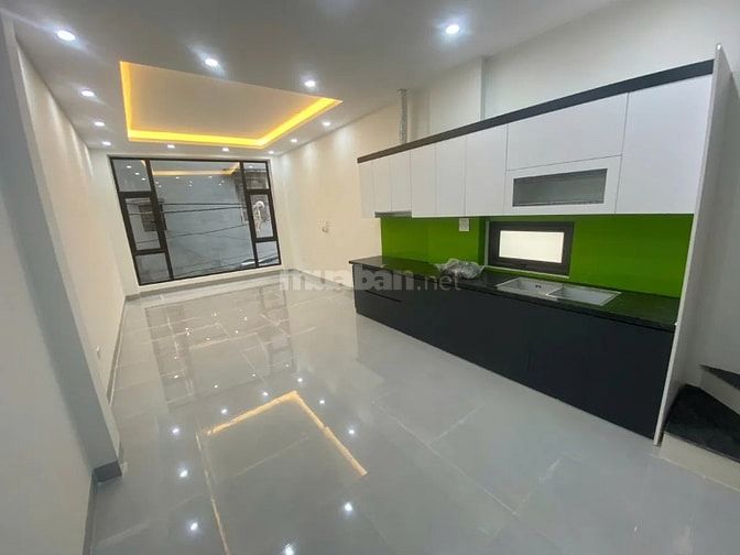 Bán nhà mới 6 tầng thang máy Ngọc Thuỵ ,40m2,ô tô vào nhà Giá 11,5 tỷ,