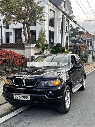 BMW X5 2004 - 12345 km