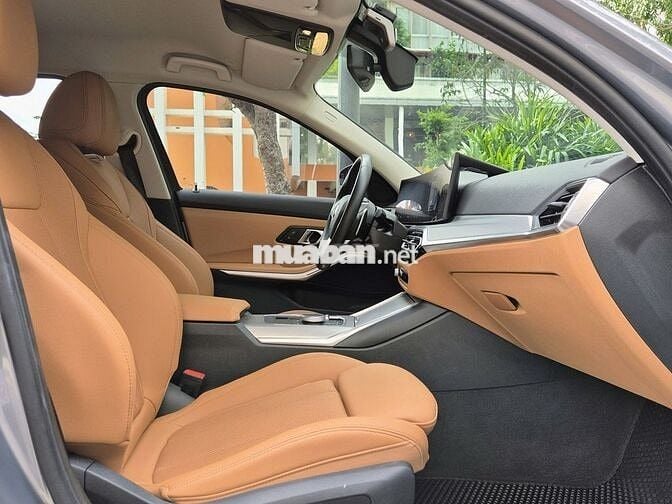 BMW 320i Sportline Model 2025 - 11000 km