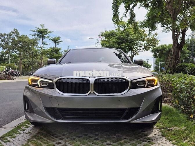 BMW 320i Sportline Model 2025 - 11000 km