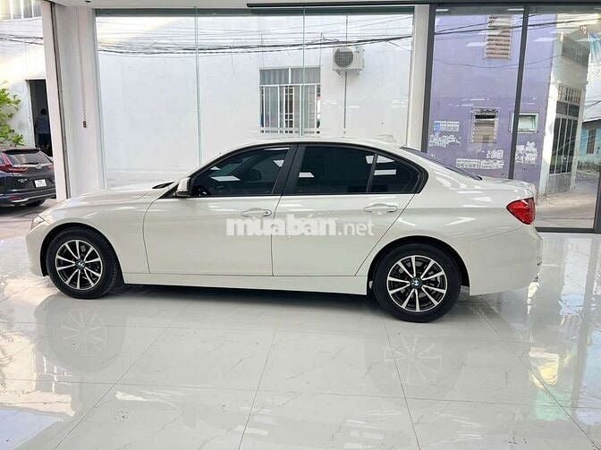 BMW 320i sản xuẩst 2013- odo 78000 km