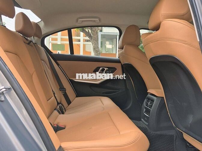 BMW 320i Sportline Model 2025 - 11000 km