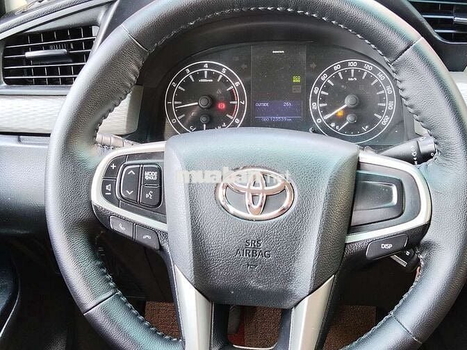 Toyota Innova 2017 2.0E số sàn