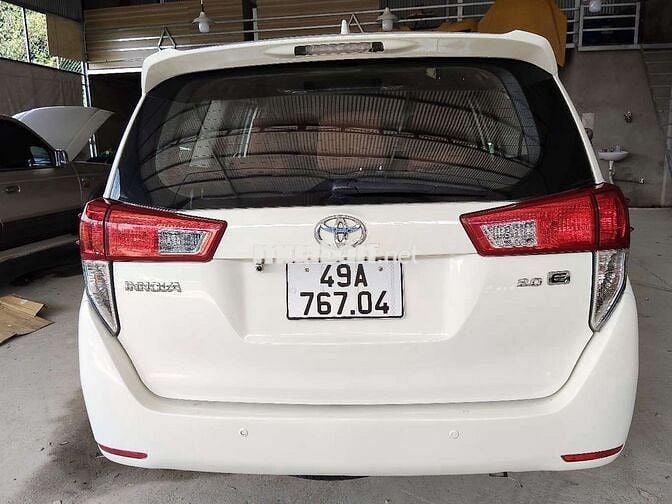 Toyota Innova 2017 2.0E số sàn