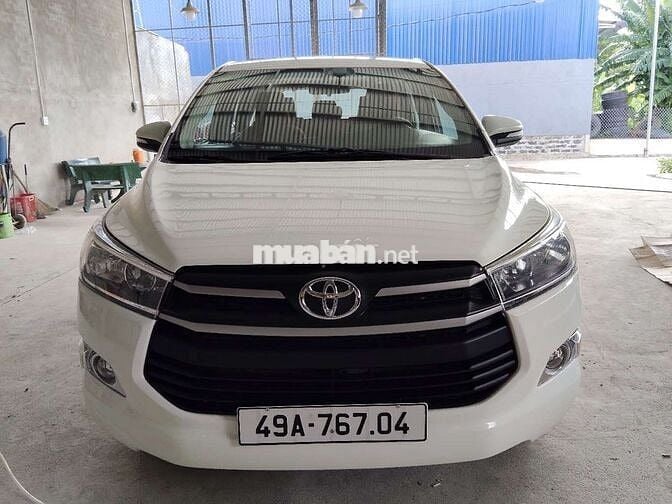 Toyota Innova 2017 2.0E số sàn