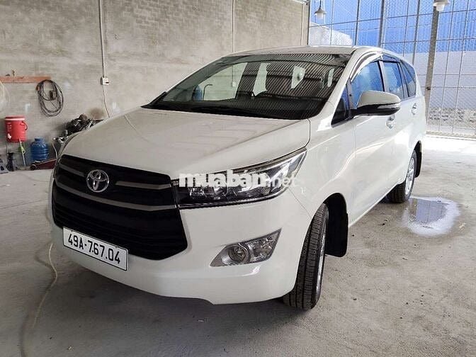 Toyota Innova 2017 2.0E số sàn