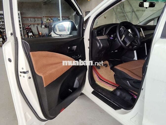 Toyota Innova 2017 2.0E số sàn