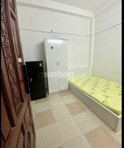 Bán nhà hẻm 3m thông 212B/.Nguyễn Trãi Q1 dt 4,2x9m 4 tầng chỉ 8,9 tỷ.