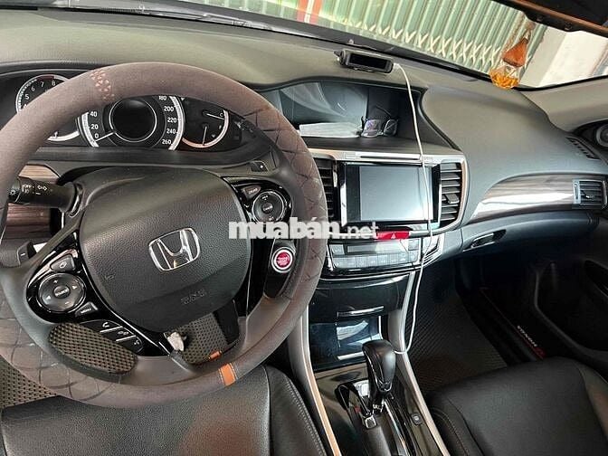 Honda Accord 2018 2.4 AT