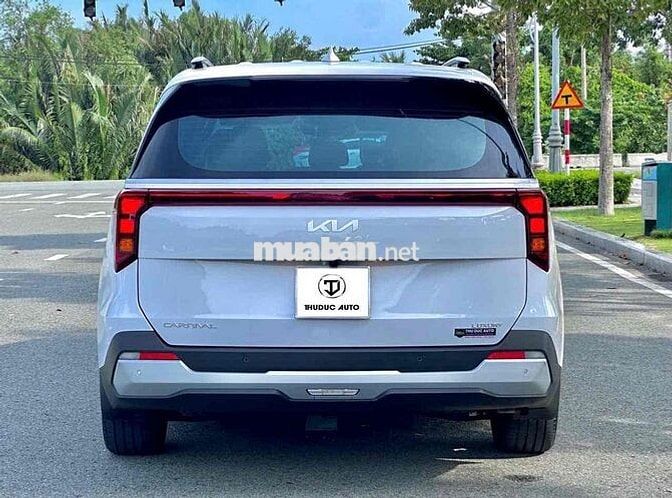 Kia Carnival 2025 Luxury Chưa Bóc Seal- 7100km