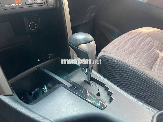 Toyota Innova 2022 Venturer 2.0 AT - 25000 km