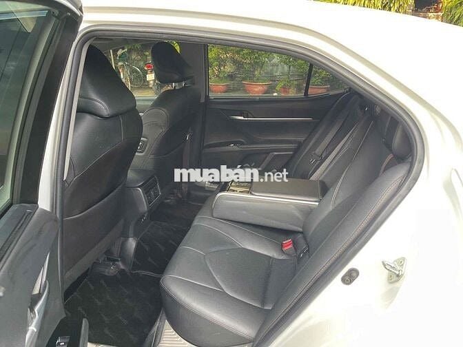 Toyota Camry 2019 2.5Q xem xe thương lượng