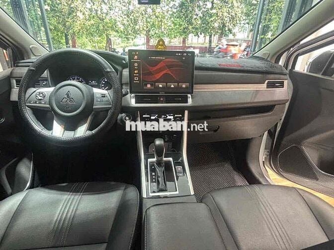 Mitsubishi Xpander 2024 Premium 1.5 AT - 18900 km