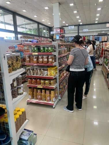 TUYỂN TẠP VỤ TẠI KHO HÀNG VÀ QUẦY KỆ SIÊU THỊ MINI 