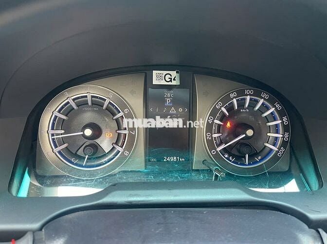 Toyota Innova 2022 Venturer 2.0 AT - 25000 km