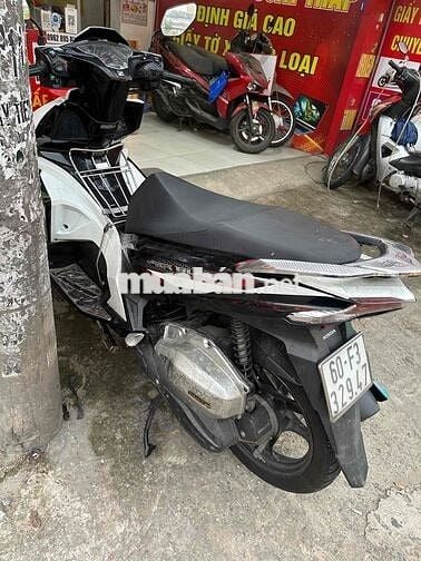 Air Blade 2019 máy zin đét.êm ru.xe rất mới.đi kĩ