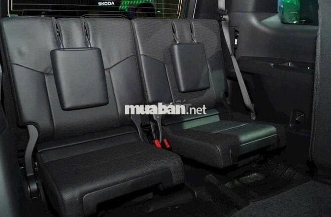 Toyota Land Cruiser Prado 2025 giao xe sớm nhất