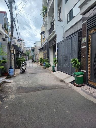 NHÀ MỚI XÂY mặt tiền đường nhựa 6m Rất đẹp. Xem là thích ngay
