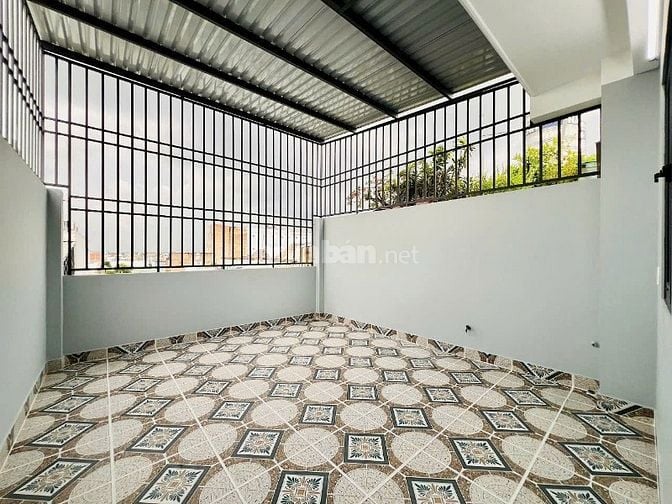 NHÀ MỚI XÂY mặt tiền đường nhựa 6m Rất đẹp. Xem là thích ngay