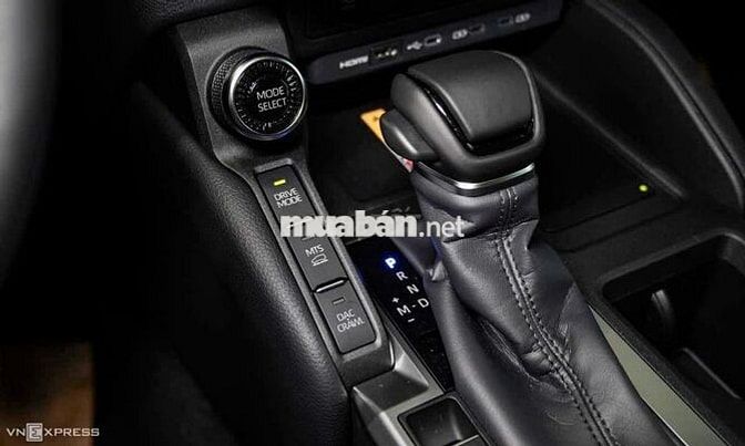 Toyota Land Cruiser Prado 2025 giao xe sớm nhất